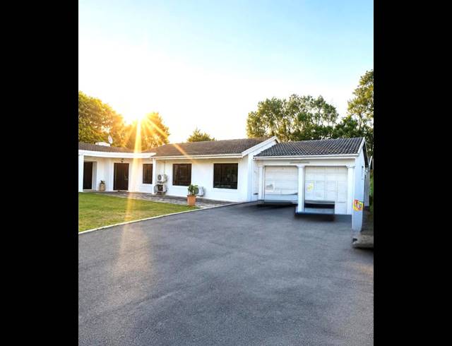 4 BEDROOM HOUSE FOR SALE IN ATHOLL HEIGHTS